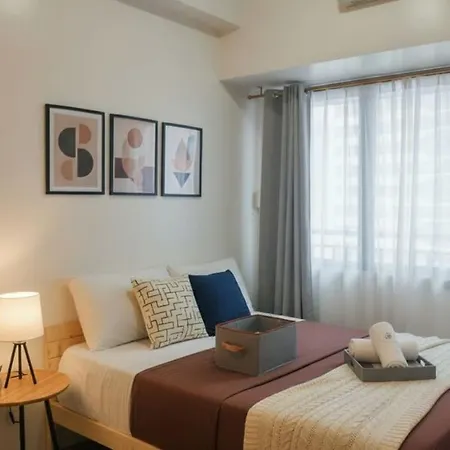 Makati City Central Stay Apartments